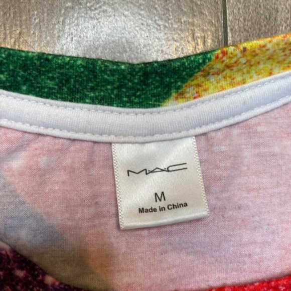 MAC Cosmetics Pride T-shirt Mens Medium Glam For Love Short Sleeve Rainbow - Picture 5 of 6